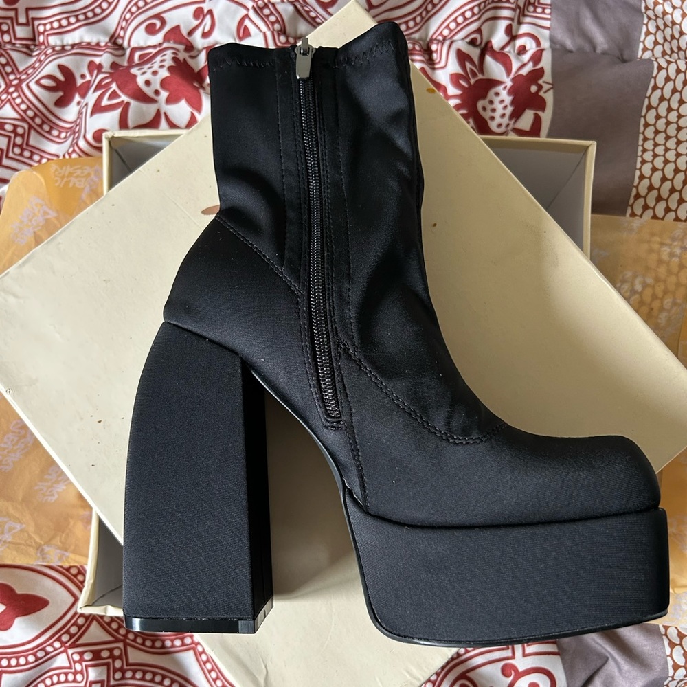 Black platform ankle boot